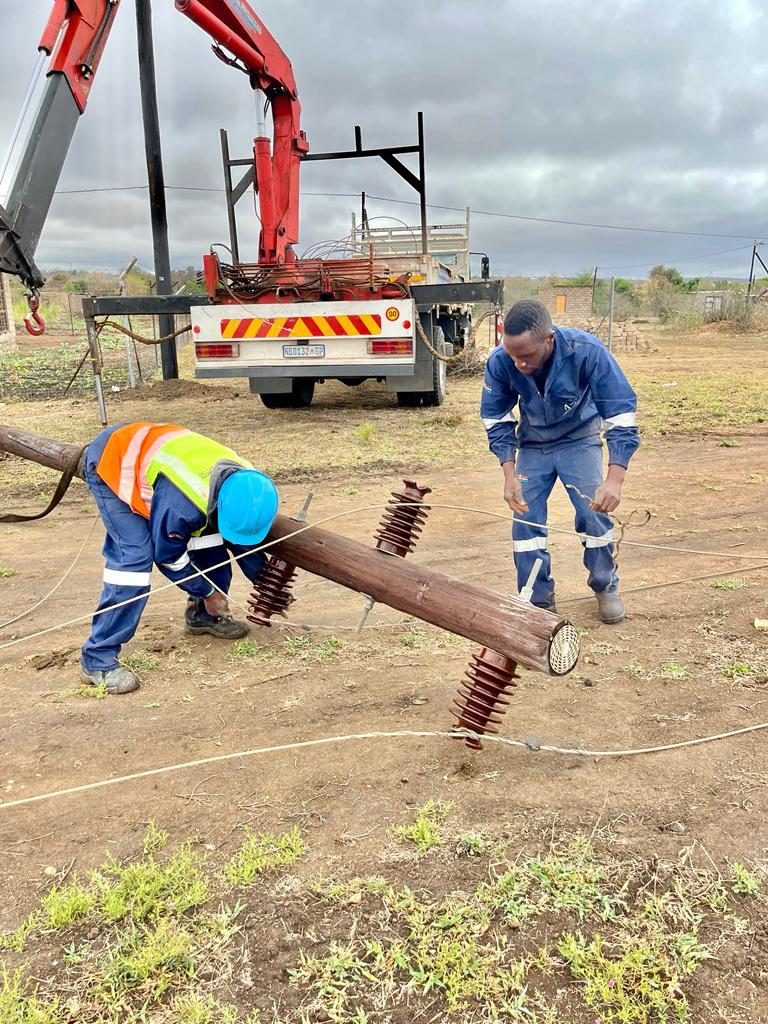 Municipal electrical pole and overhead line installation