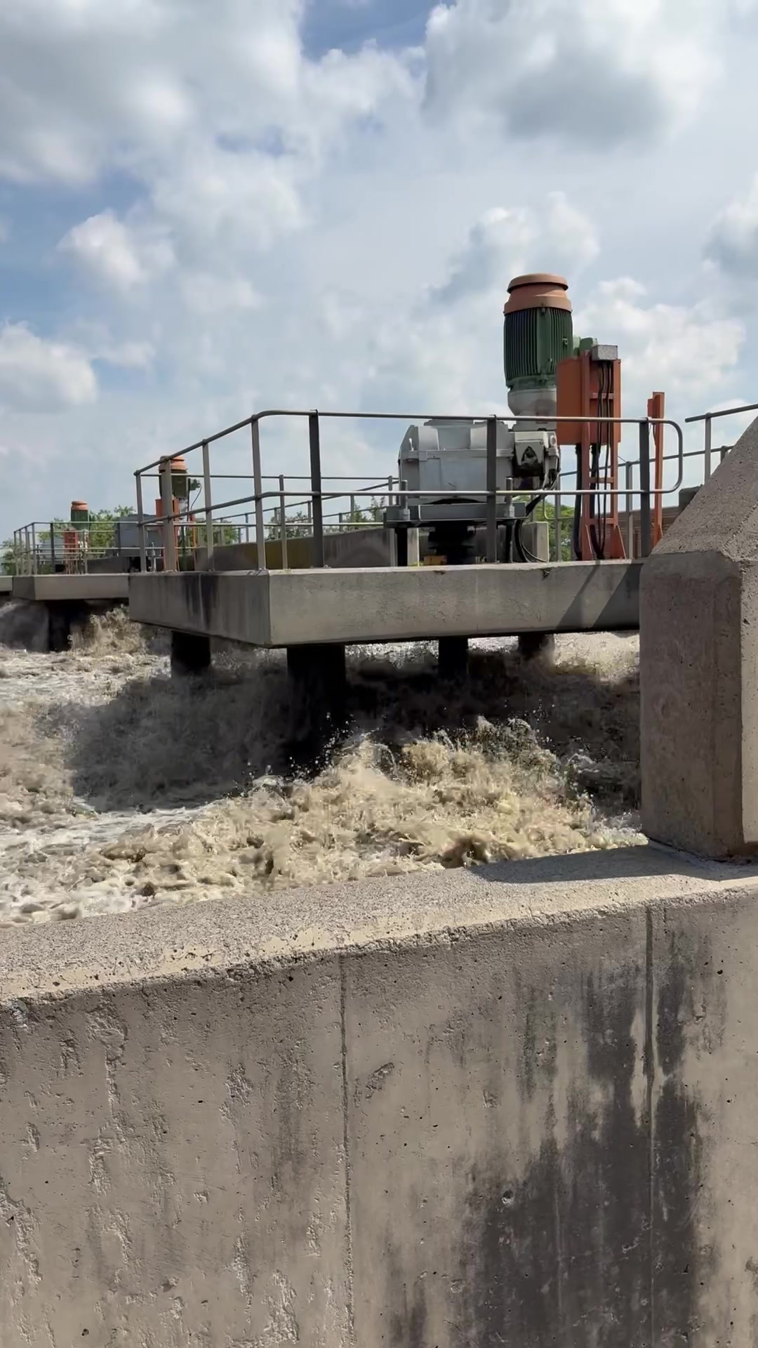 Water treatment plant pump maintenance
